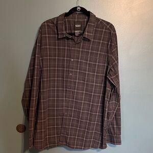 Men's Black and Gray Plaid Long-Sleeve Button-Up Shirt